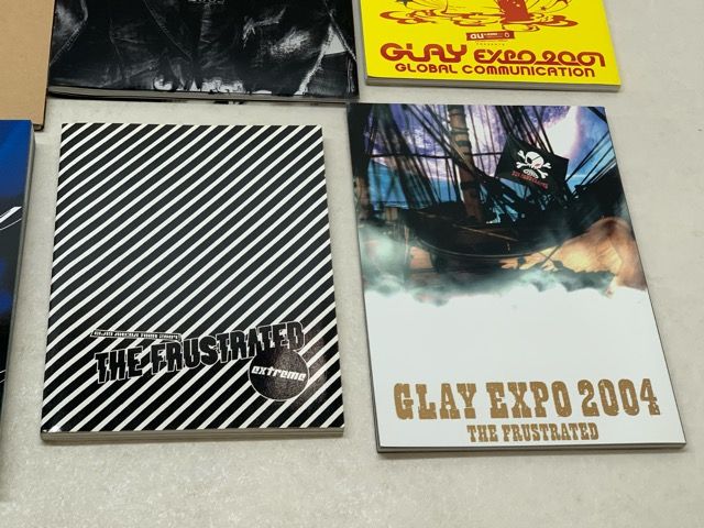 GLAY ライブツアーパンフレット 8冊セット【E4293-008】033 - メルカリ