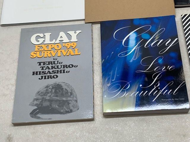 GLAY ライブツアーパンフレット 8冊セット【E4293-008】033 - メルカリ