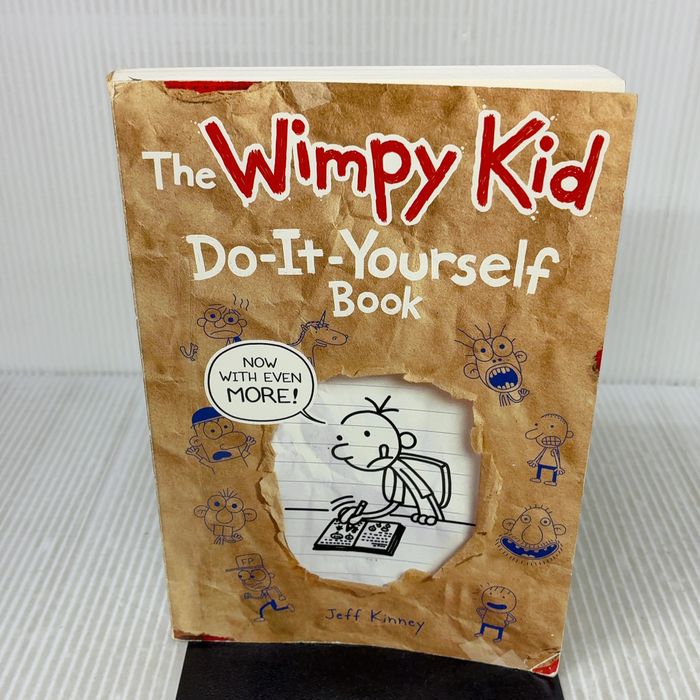 【※書き込み有り】The Wimpy Kid Do-It-Yourself Book 13,689円