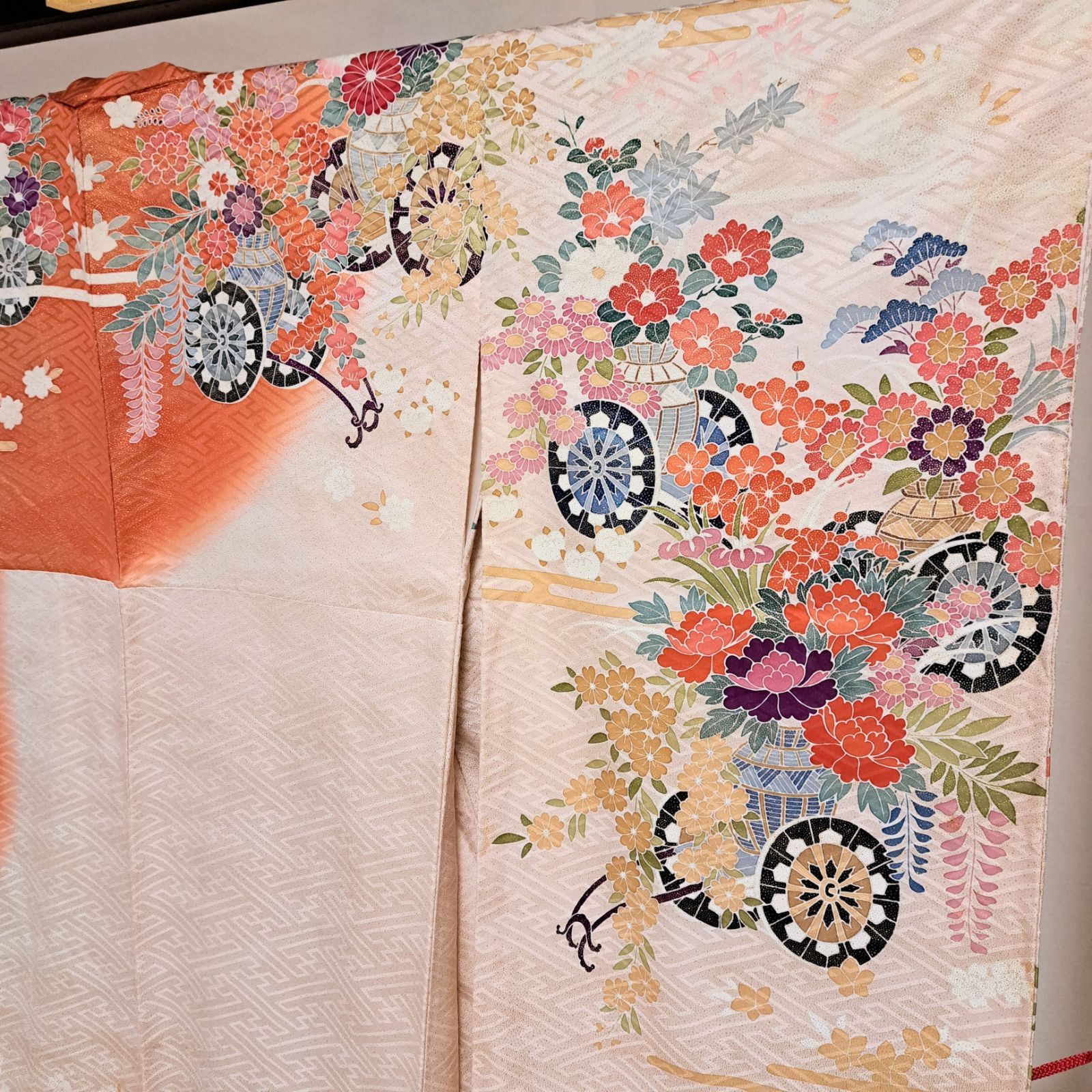 ◇を29M12【正絹・振袖】Lサイズ身幅 裄長 花車 グラデーション 花柄