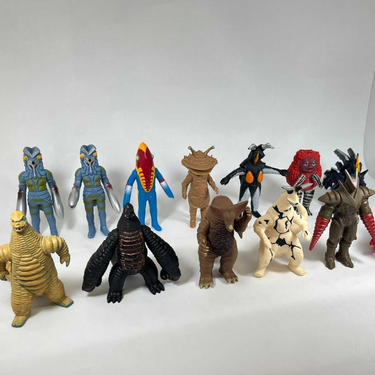 ウルトラマン 怪獣 ソフビ まとめ売り 13体 A0004 - メルカリ