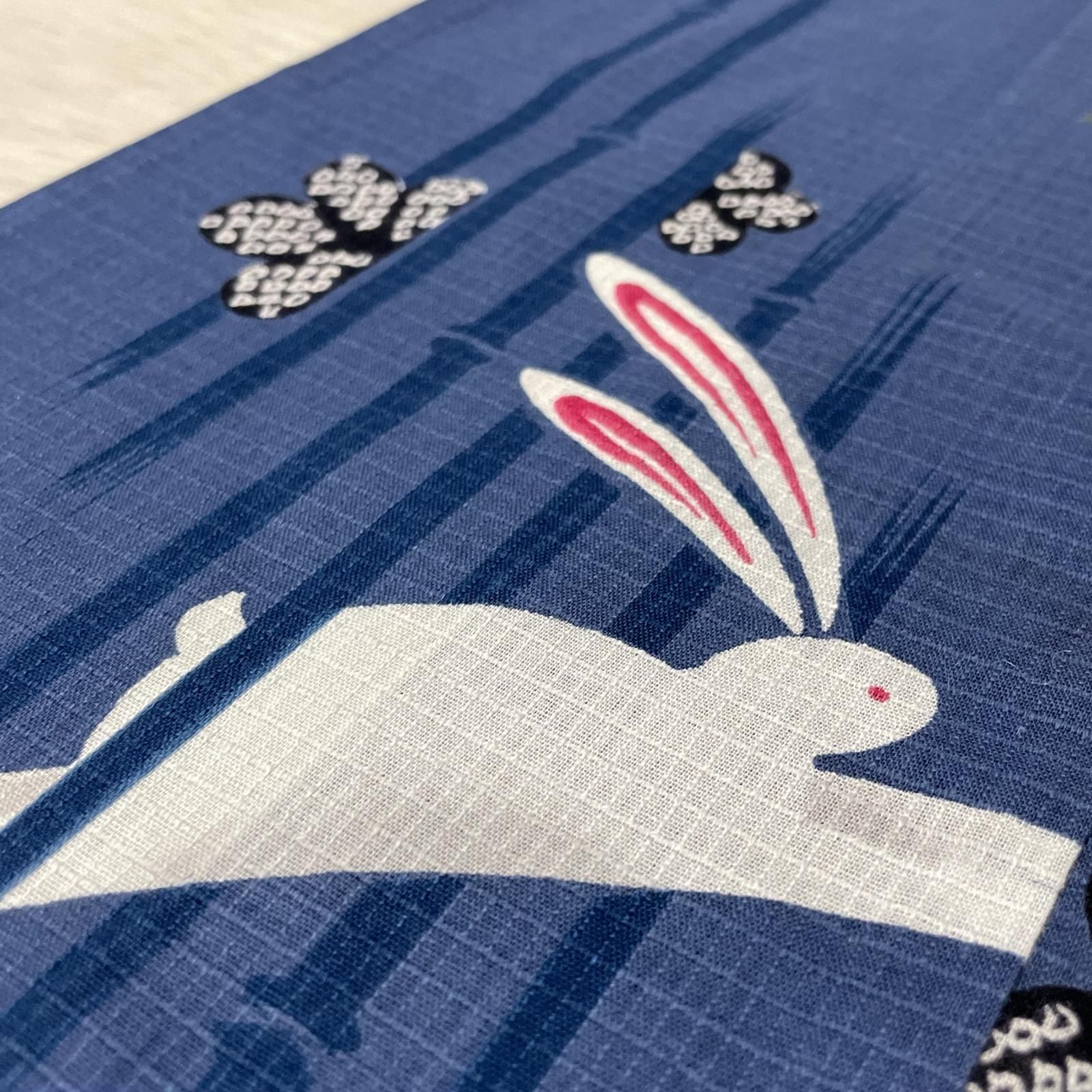 浴衣 綿紅梅 裄69 可愛いうさぎ たたき染めに花模様 着物 綿 X-4284