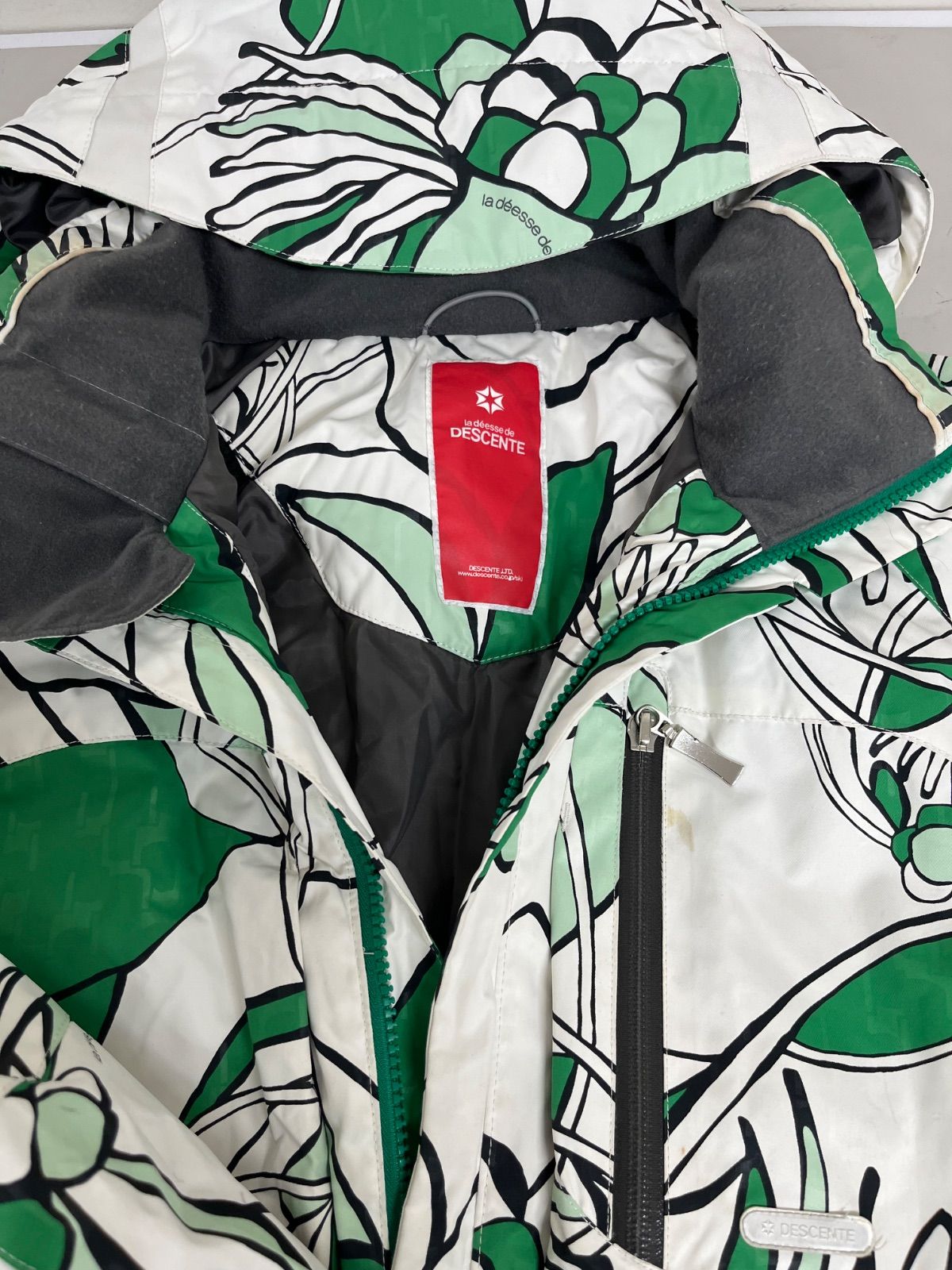 送料無料！！DESCENTE デサント レディーススキーウェア（ブランド違い