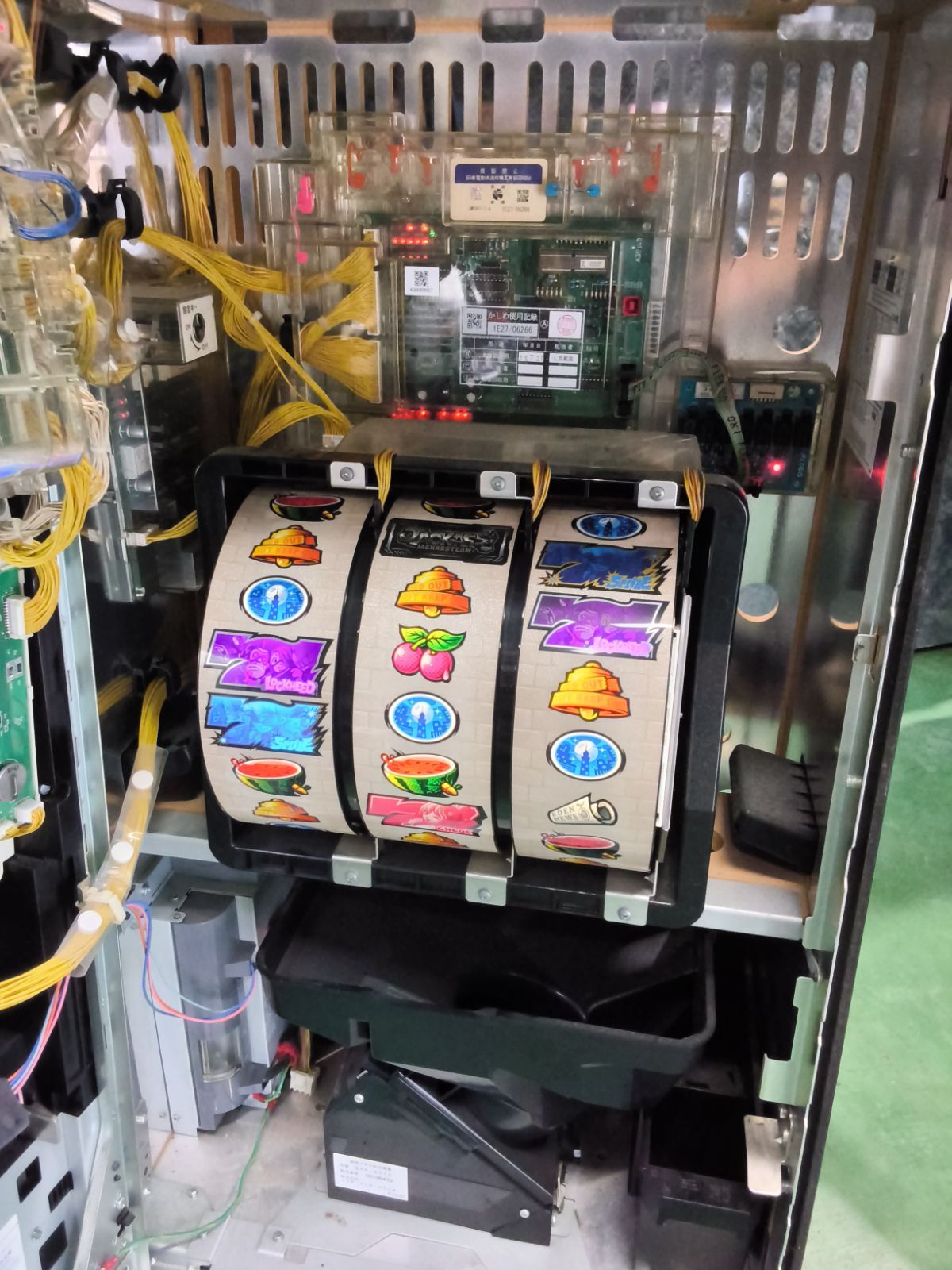 パチスロ 実機 JACKASSTEAM ジャッカスチーム コイン不要機 スロット