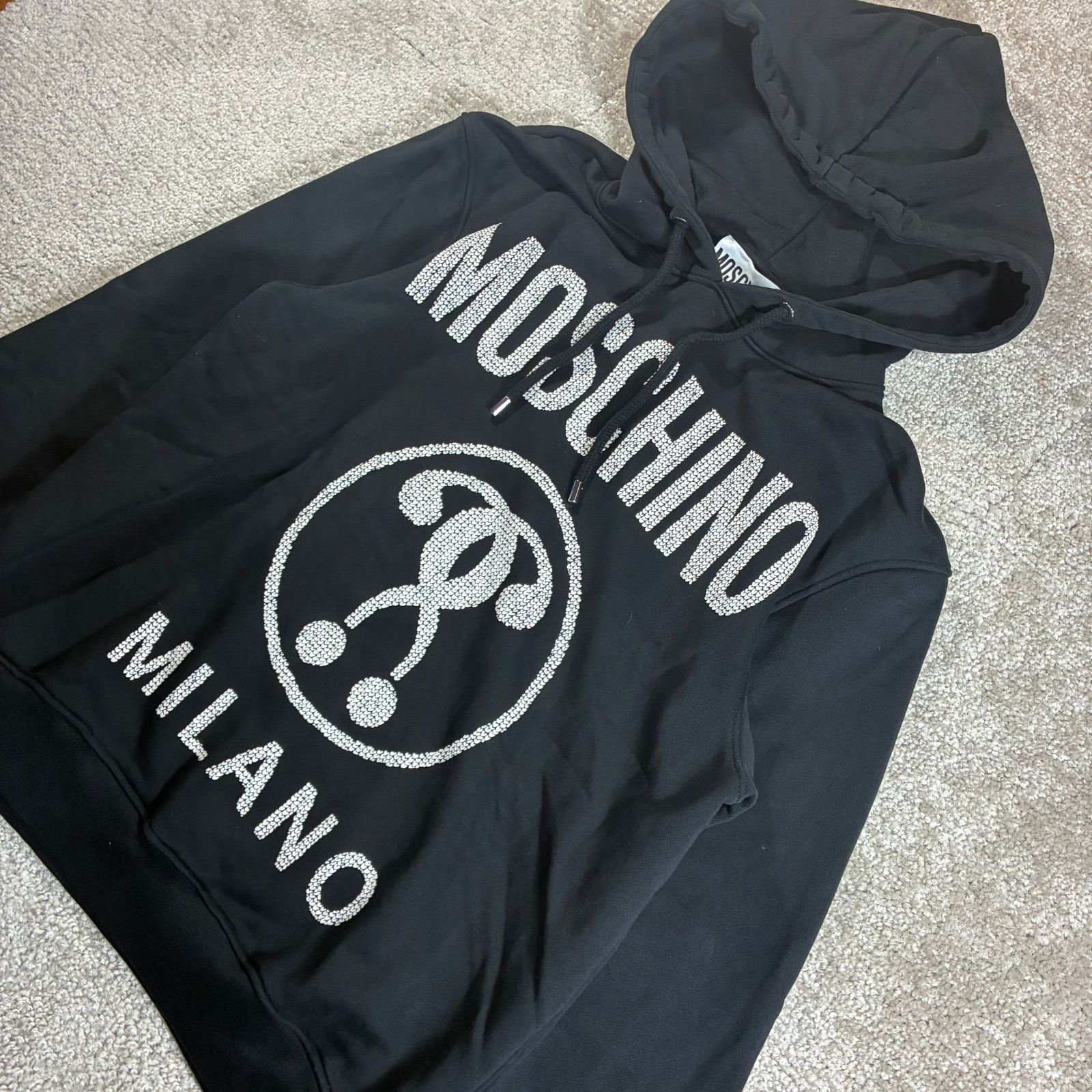 MOSCHINO COUTURE ロゴ パーカー 黒 ポルトガル製 - メルカリ