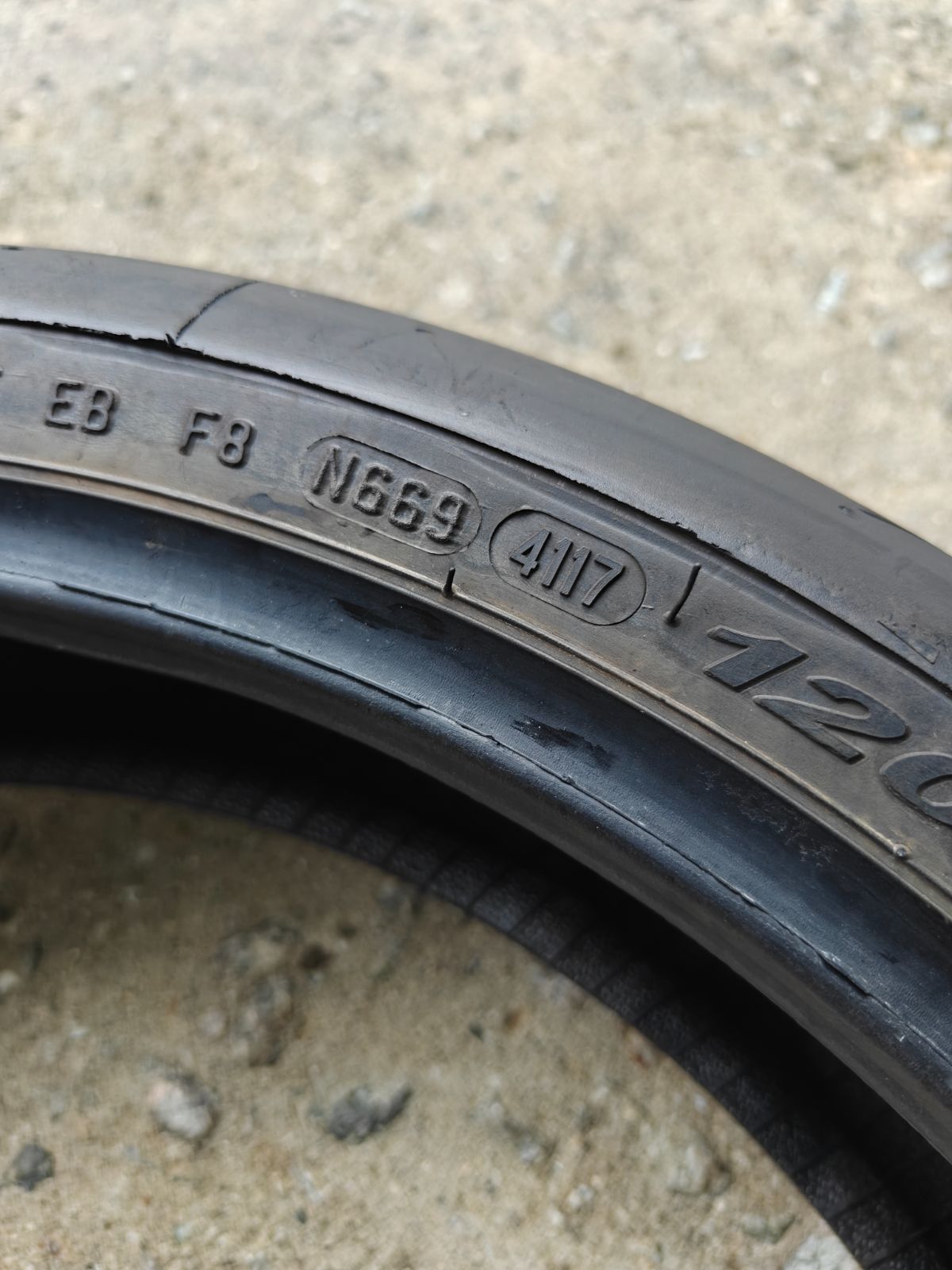 ピレリ スーパーコルサV2 SP 前後セット 120/70ZR17 200/55ZR17 656
