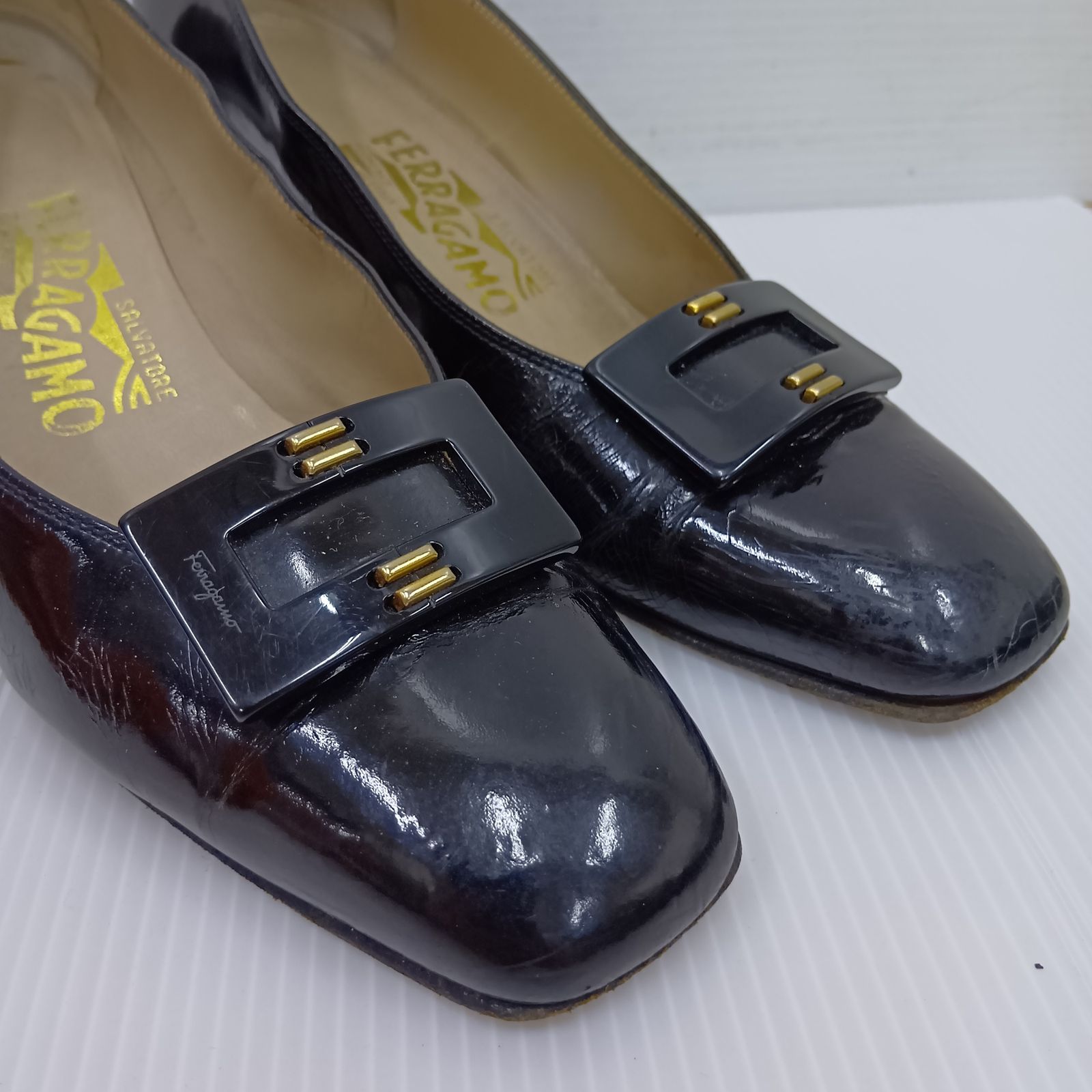 SalvatoreFerragamo パンプス エナメル ガンチーニ 34059 ブラック