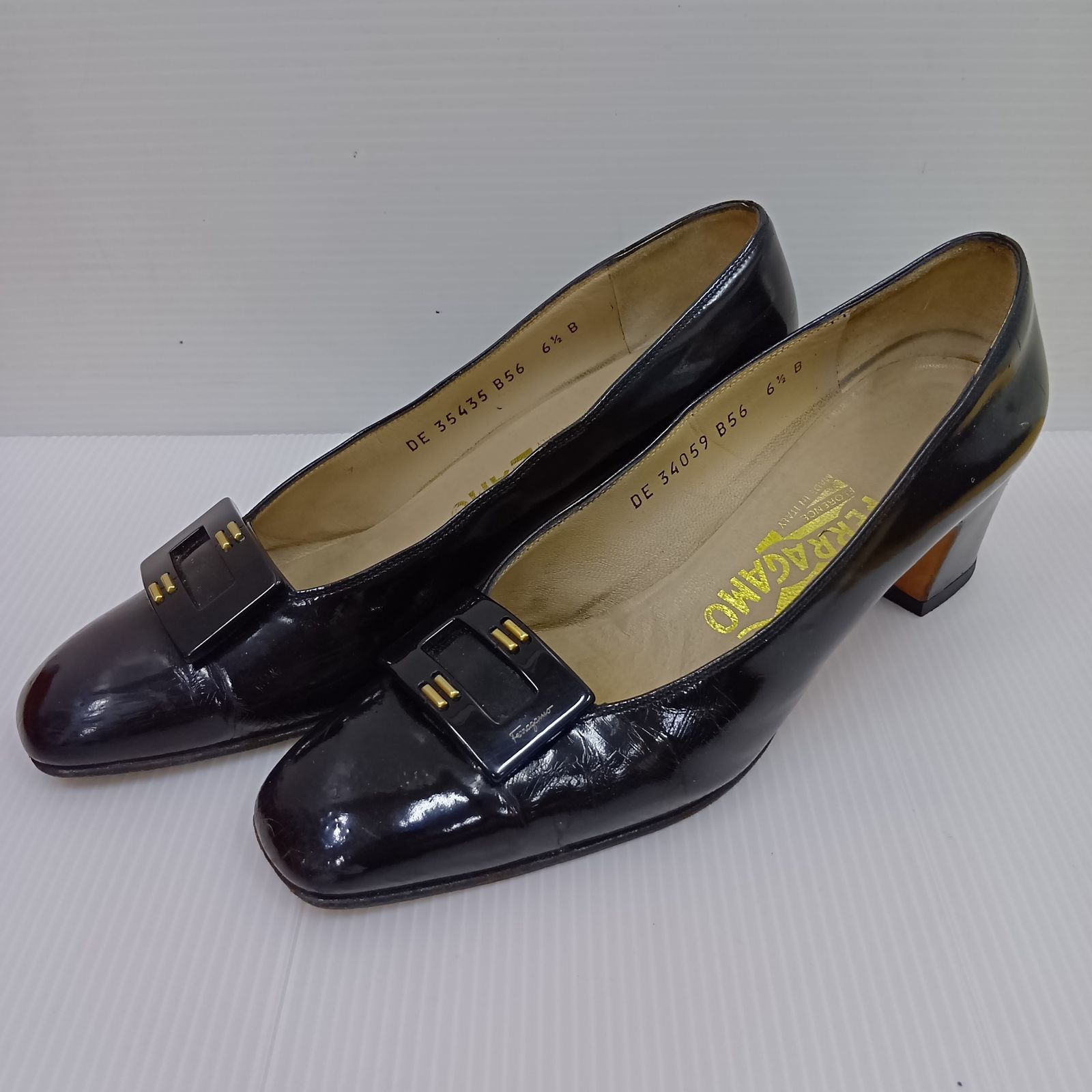 SalvatoreFerragamo パンプス エナメル ガンチーニ 34059 ブラック