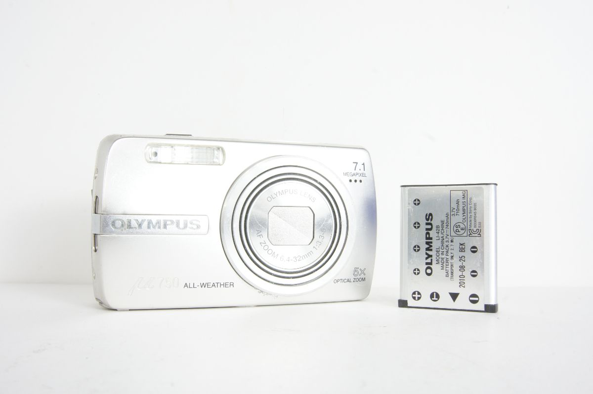 OLYMPUS オリンパスµ750 コンパクトデジタルカメラ KAJI355 - メルカリ