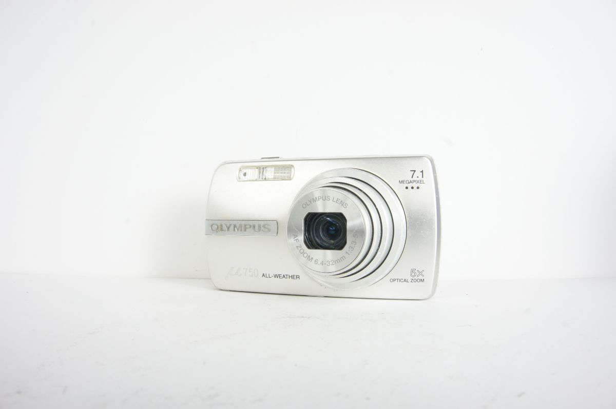 OLYMPUS オリンパスµ750 コンパクトデジタルカメラ KAJI355 - メルカリ