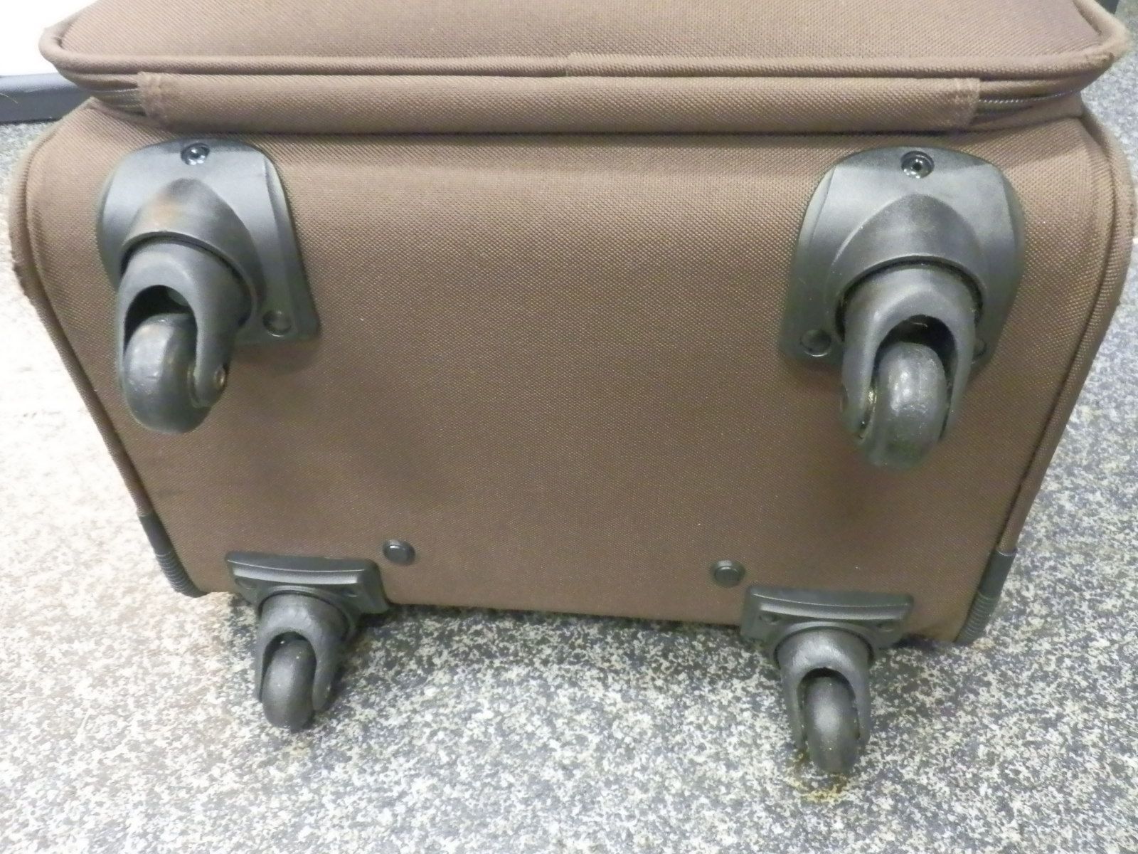 中古品 伊太利屋 イタリヤ GK レオパード柄 約40L キャリーケース