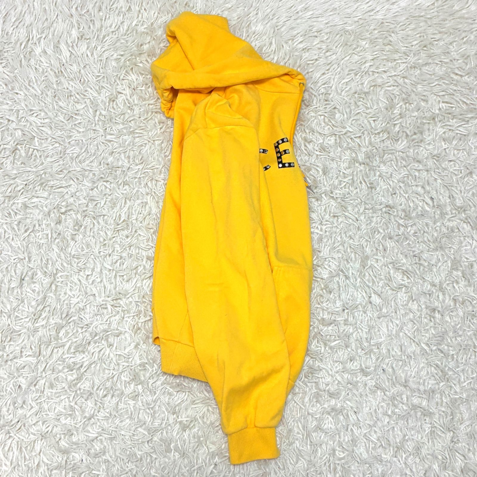 美品 希少モデル セリーヌ CELINE スタッズロゴ プルオーバーフーディ 美品 希少モデル セリーヌ CELINE スタッズロゴ プルオーバーフーディ