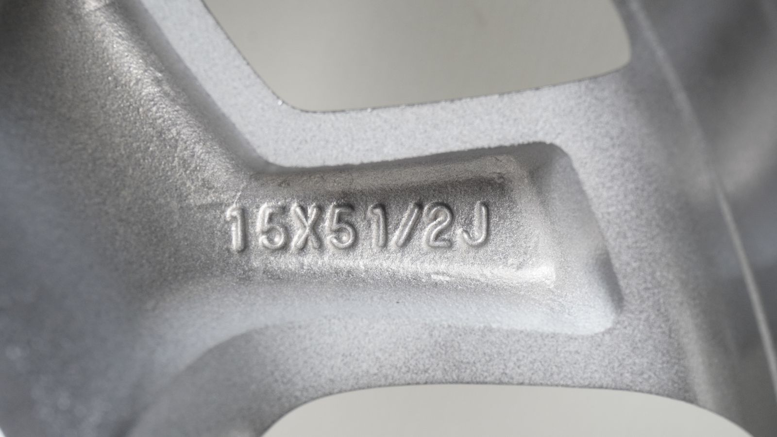 新車外し】 スズキ ジムニーノマド純正ホイール 4本 15×5.5J +5 139.7