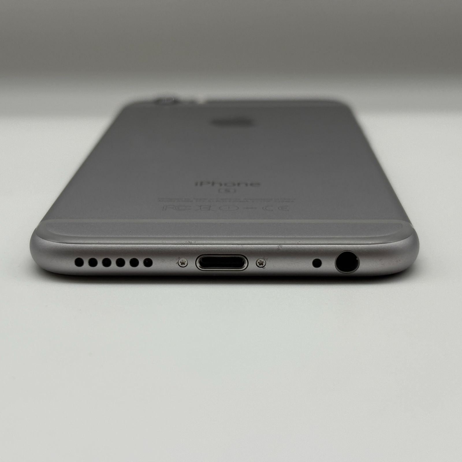 iPhone6s 64GB SIMフリー スペースグレイ - メルカリ