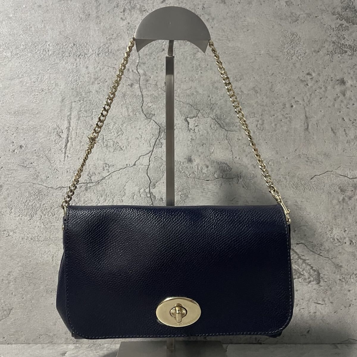 極美品 COACH コーチ 2way ショルダーバッグ チェーン ターンロック 極美品 COACH コーチ 2way ショルダーバッグ チェーン ターンロック