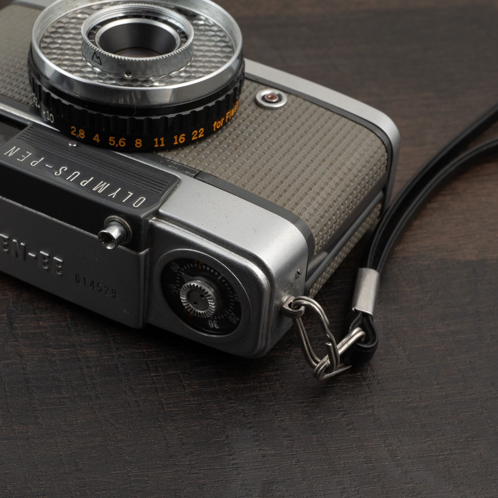 整備・清掃済】OLYMPUS PEN EE 赤ベロOK！すぐ使えるハーフカメラ