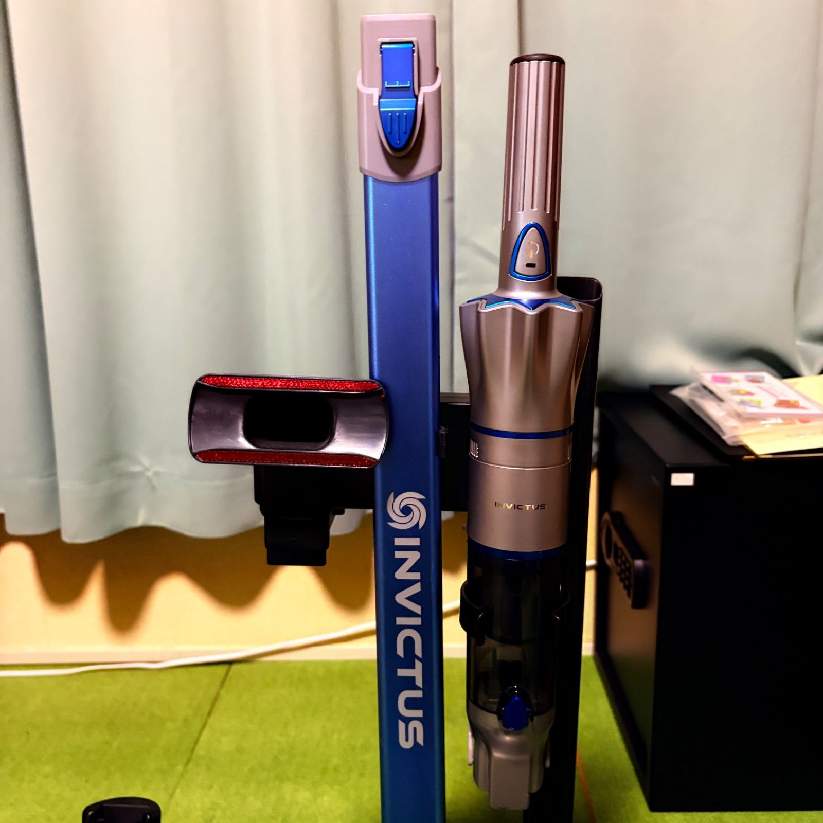 インビクタスワン INV-102 SIL 2024年製 コードレス掃除機 付属品多数