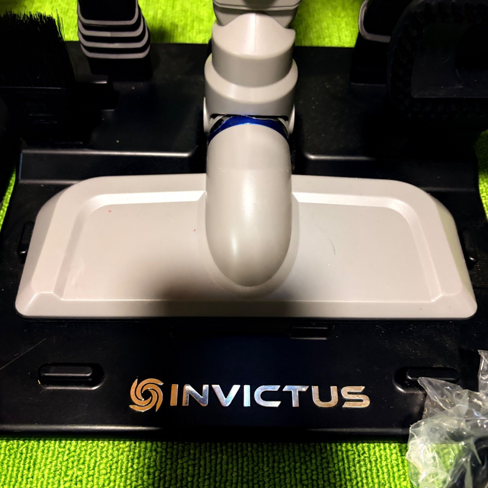 インビクタスワン INV-102 SIL 2024年製 コードレス掃除機 付属品多数