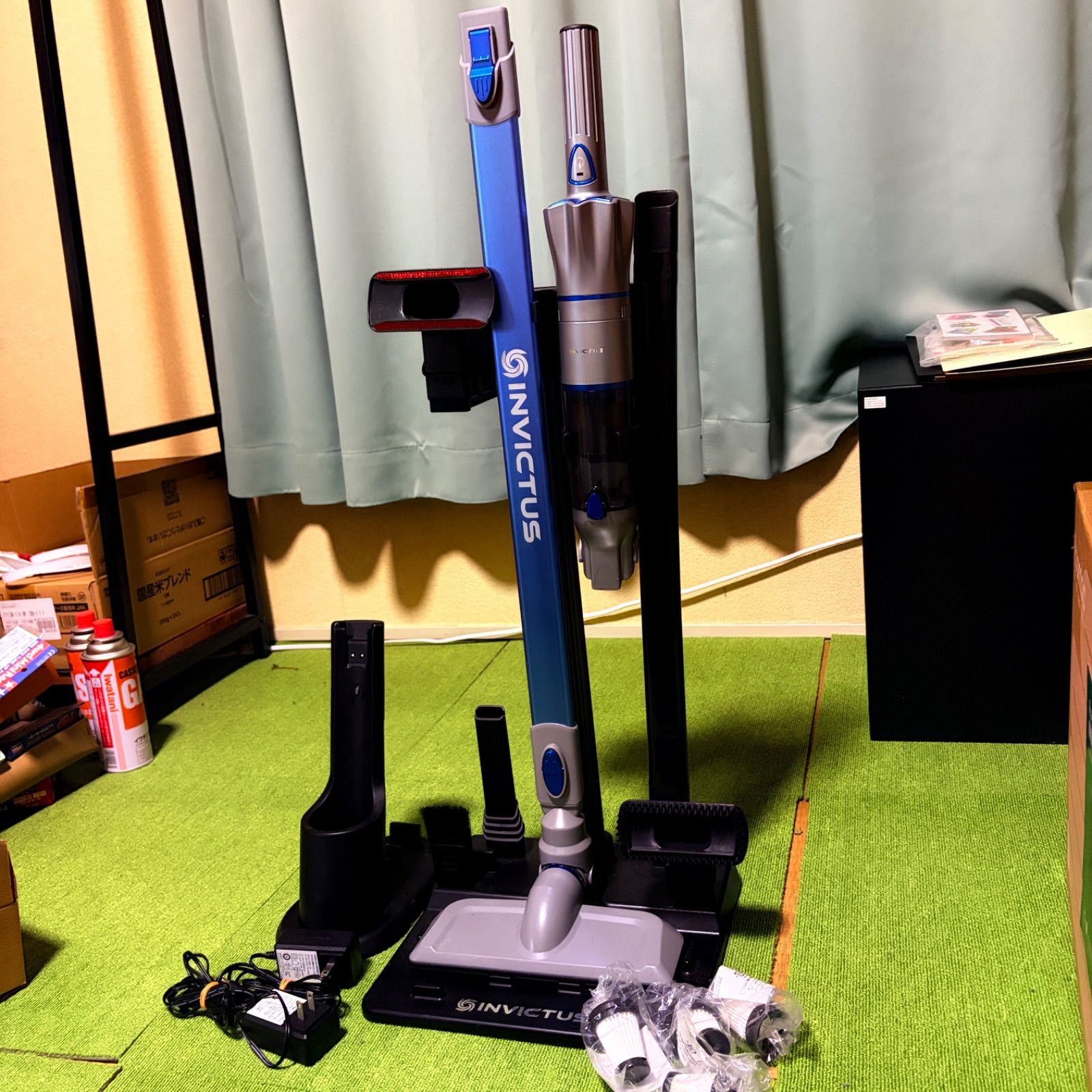 インビクタスワン INV-102 SIL 2024年製 コードレス掃除機 付属品多数