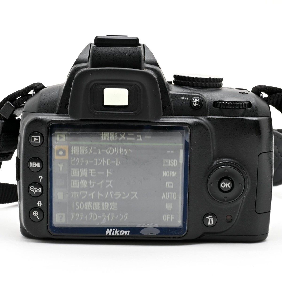 1624＜良品＞ Nikon デジタル一眼レフカメラ D3000 ボディ D3000