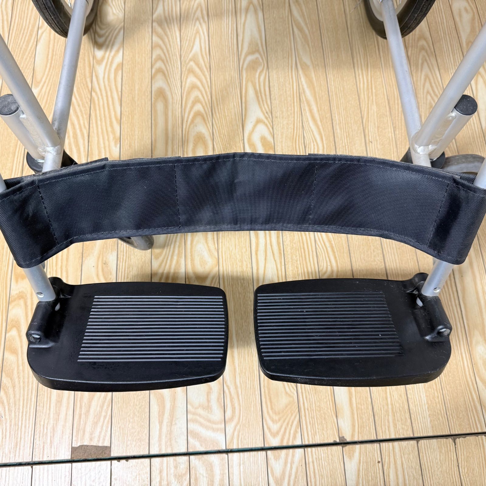 美品/ノーパンクタイヤ】MiKi ミキ 介助式車椅子 BAL-2 アルミ製