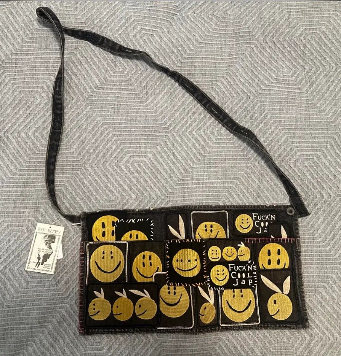 KAPITAL KOUNTRY パッチワーク柄エプロン ミトン片方つき KAPITAL kountry スマイル パッチワーク エプロン - メルカリ