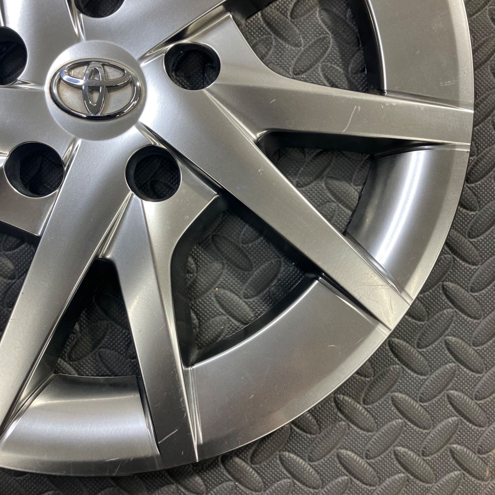 トヨタ プリウスα 40系 ハイグロス ホイールキャップ 1枚 純正 中古