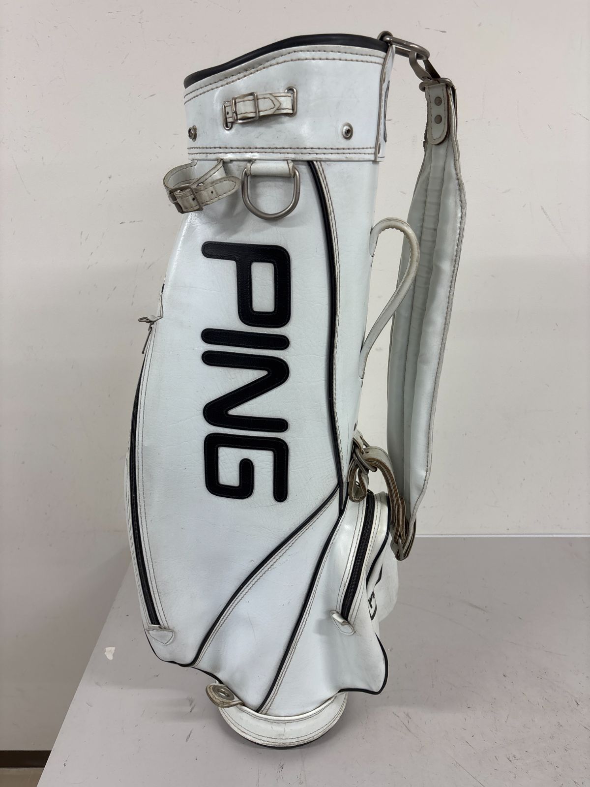 送料無料【訳あり】PING ピン キャディバッグ ゴルフバッグ 白