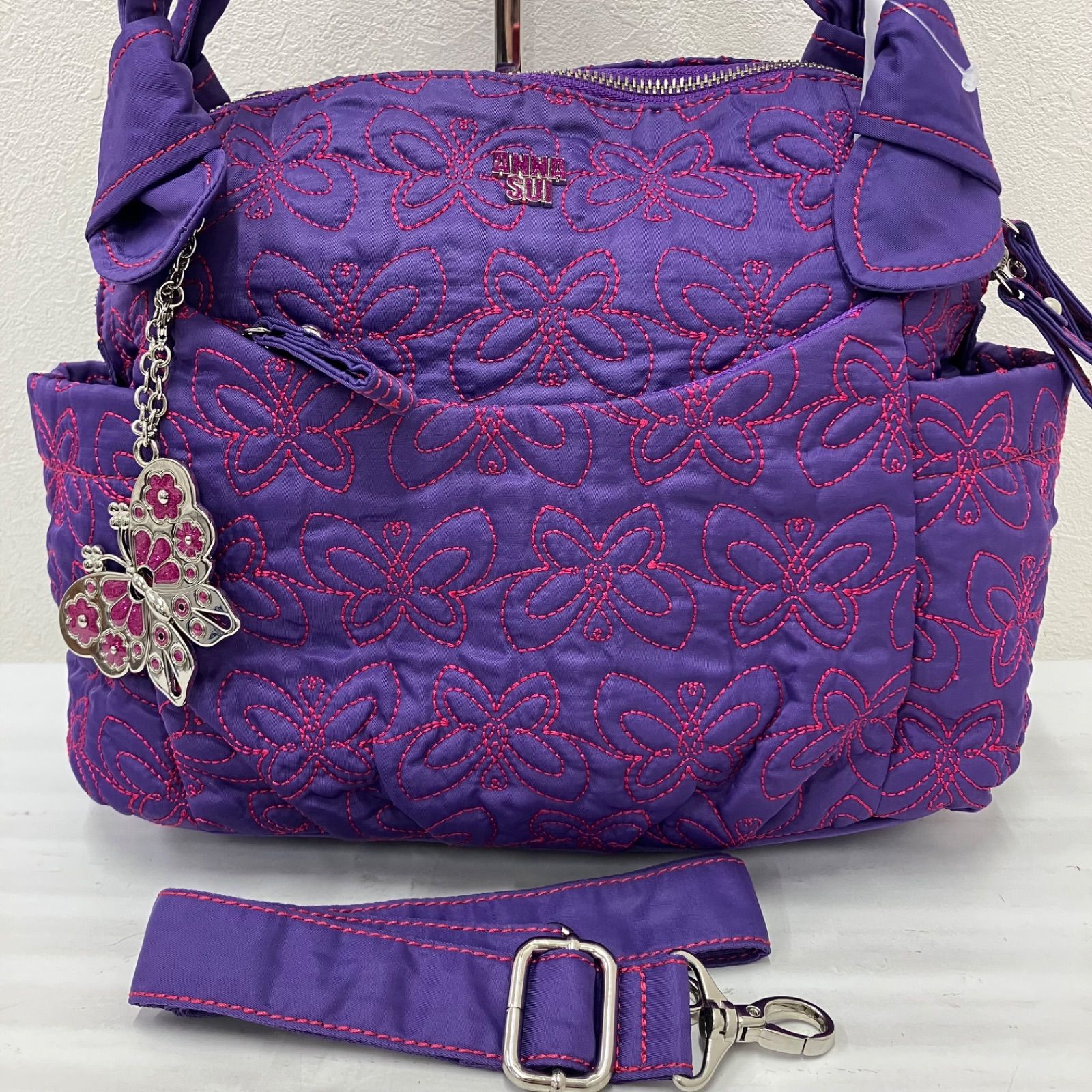 ✨美品✨ANNA SUI刺繍キルティングショ ルダーバッグ 2way チャーム有 9294 【良品】 ANNA SUI アナスイ 2way ショルダーバッグ トートバッグ