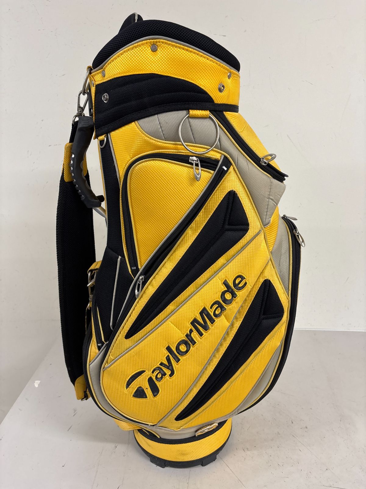 テーラーメイド キャディバッグ 黄×黒 フード付 送料無料【TaylorMade テーラーメイド】キャディバッグ ゴルフバッグ