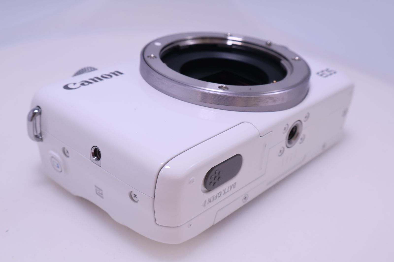 極美品】Canon EOS M10 ボディ(ホワイト) EOSM10WH-BODY ミラーレス