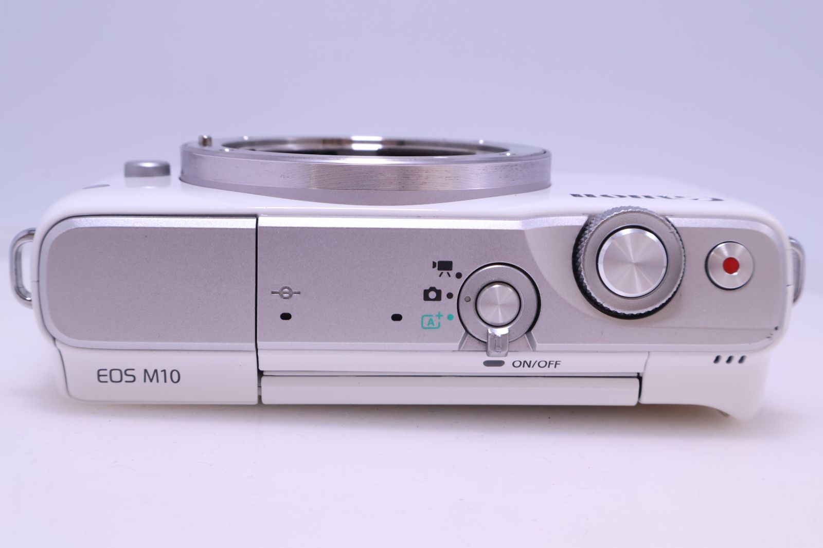 極美品】Canon EOS M10 ボディ(ホワイト) EOSM10WH-BODY ミラーレス