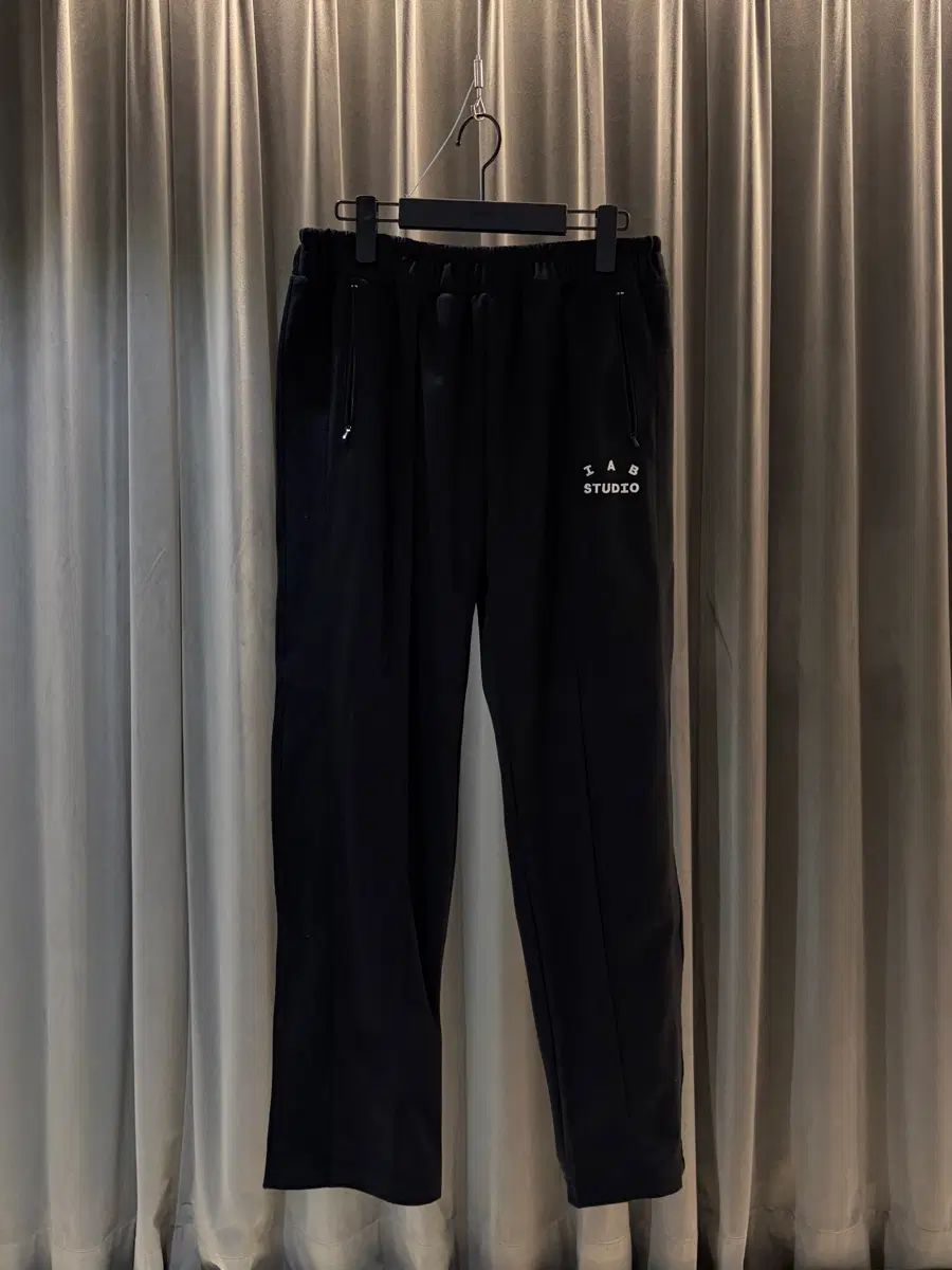 アイアプ トラックパンツ M