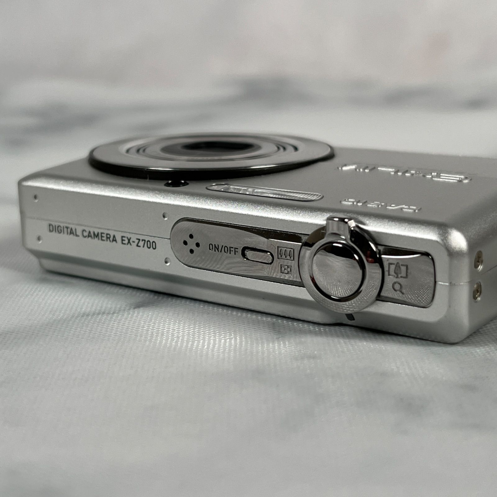 2609-52】動作確認済☆ CASIO カシオ EXILIM ZOOM EX-Z700 シルバー