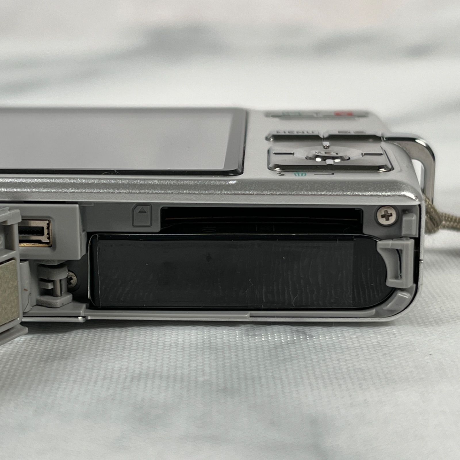 2609-52】動作確認済☆ CASIO カシオ EXILIM ZOOM EX-Z700 シルバー