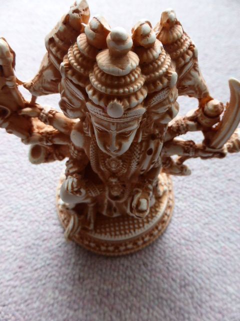 https://assets.mercari-shops-static.com/-/large/plain/2JXViHjgdbFjaxPEhMt4t2.jpg@jpg
