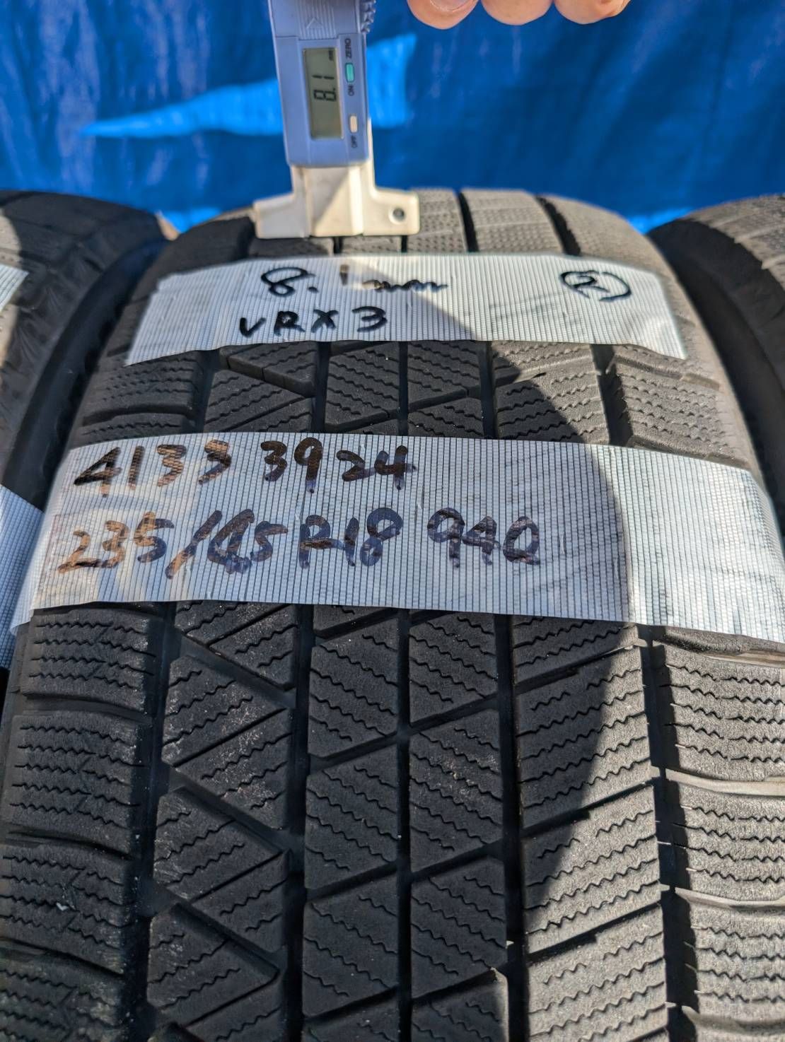 4161）235/45R18 94Q BRIDGESTONE VRX3 スタッドレスタイヤ 2024年製4