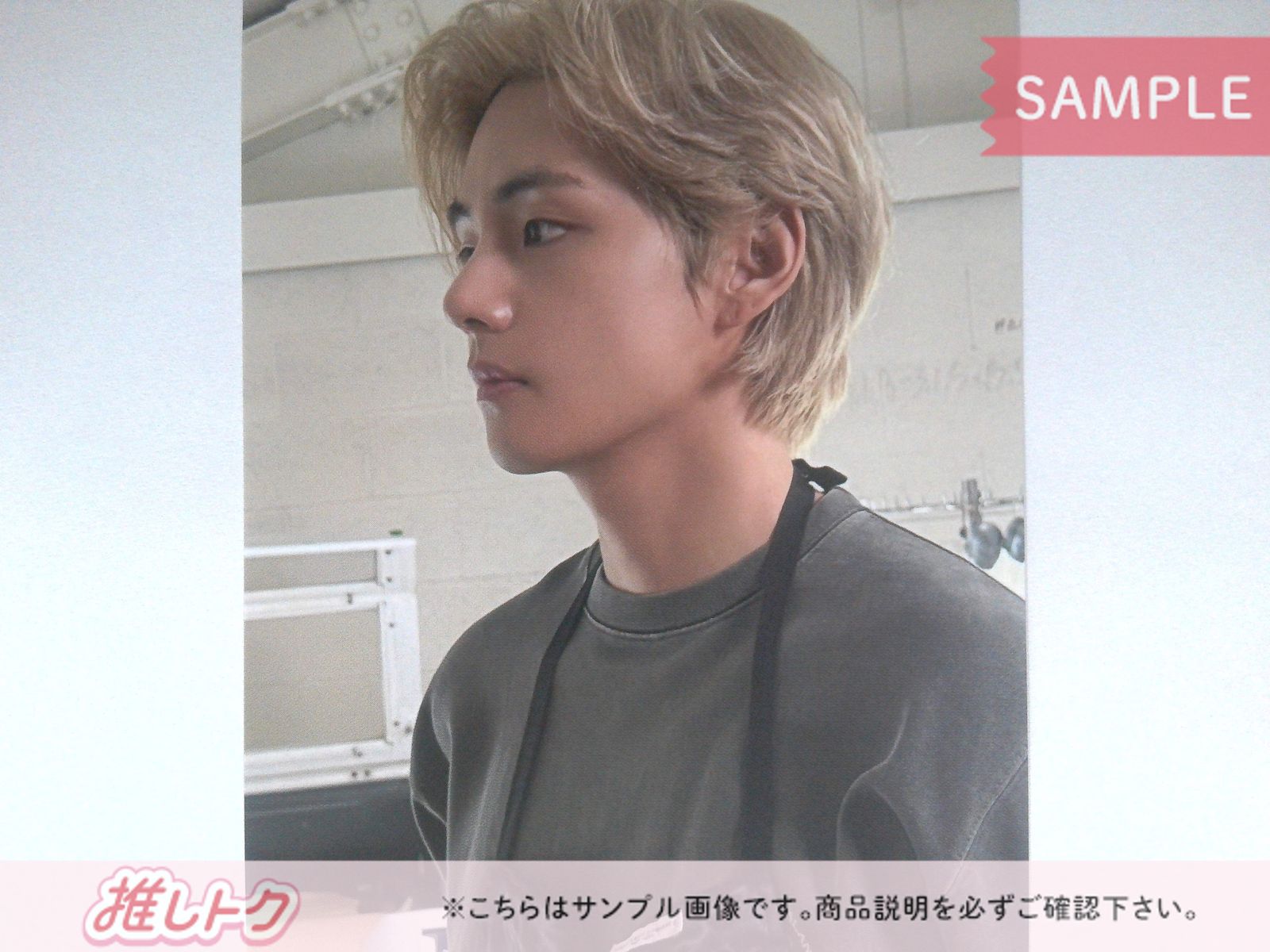BTS V トレカ Layover オーバーTシャツ 付属ミニフォトカード テヒョン