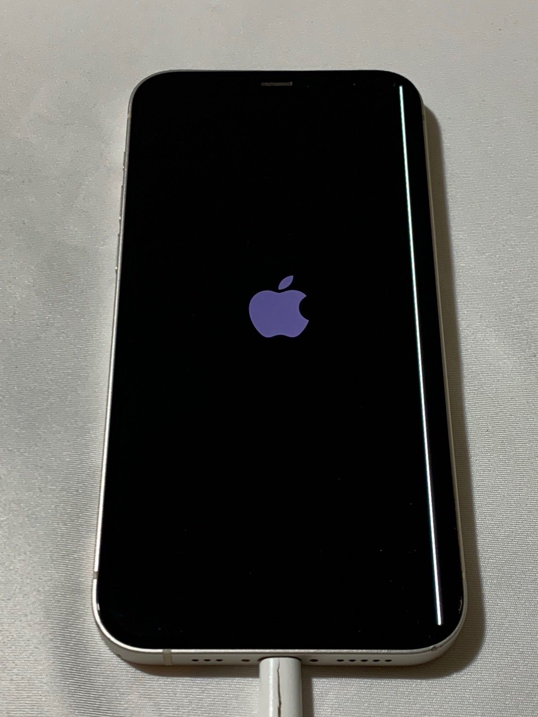 iPhone 12 ホワイト ジャンク品 - メルカリ