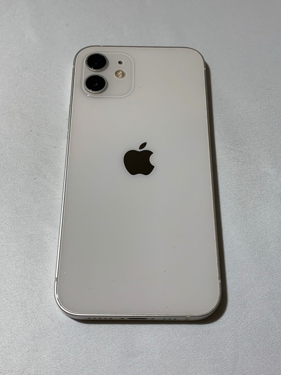 Apple iPhone 12 本体 ホワイト ジャンク品 iPhone 12 ホワイト ジャンク品 - メルカリ