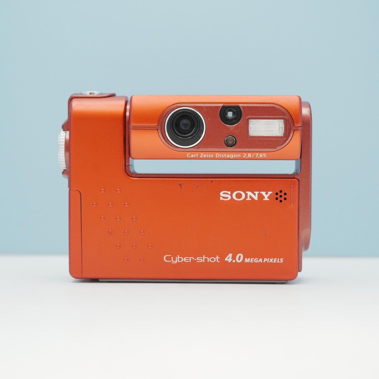 SONY Cyber-shot DSC-F77A 赤色 デジカメ シロクマカメラ a7683 - メルカリ