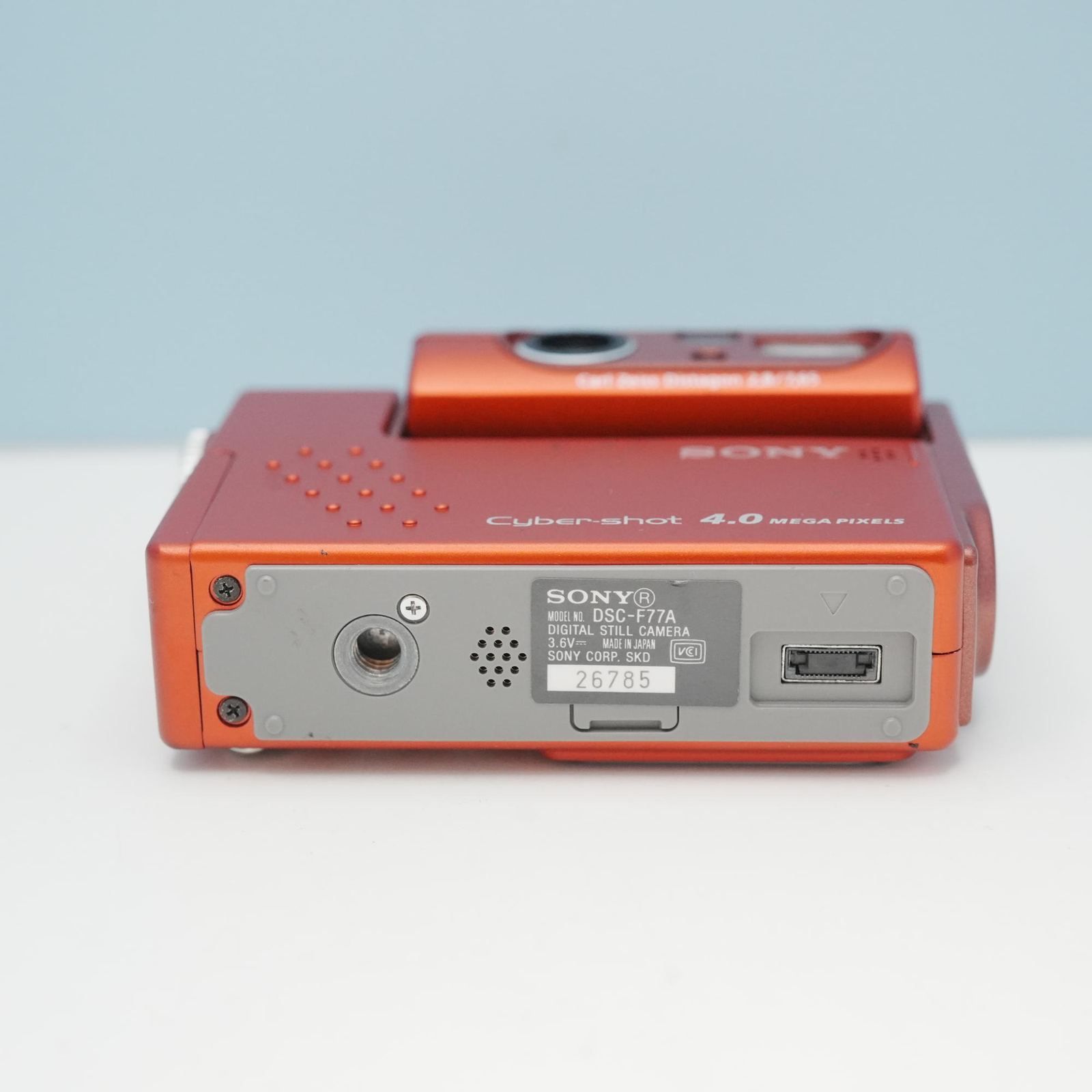 SONY Cyber-shot DSC-F77A 赤色 デジカメ シロクマカメラ a7683 - メルカリ