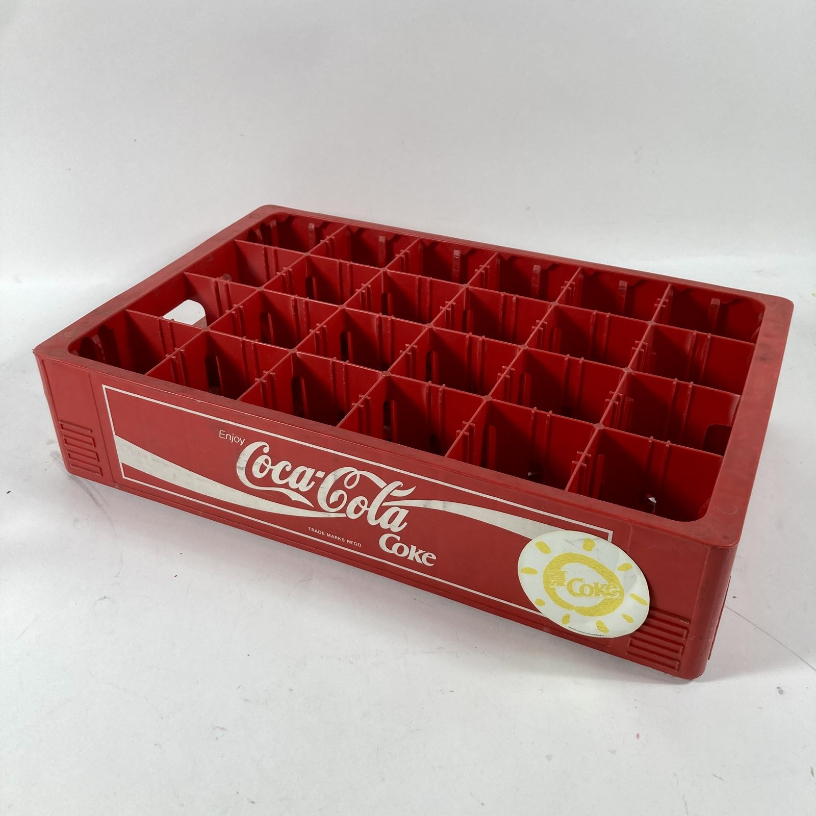 レトロ　アンティーク　ガーデニング　コカコーラ　プラスチック　瓶　ケース ☆ 当時物 コカコーラ 瓶ケース 赤 昭和レトロ 24本用 プラスチック製