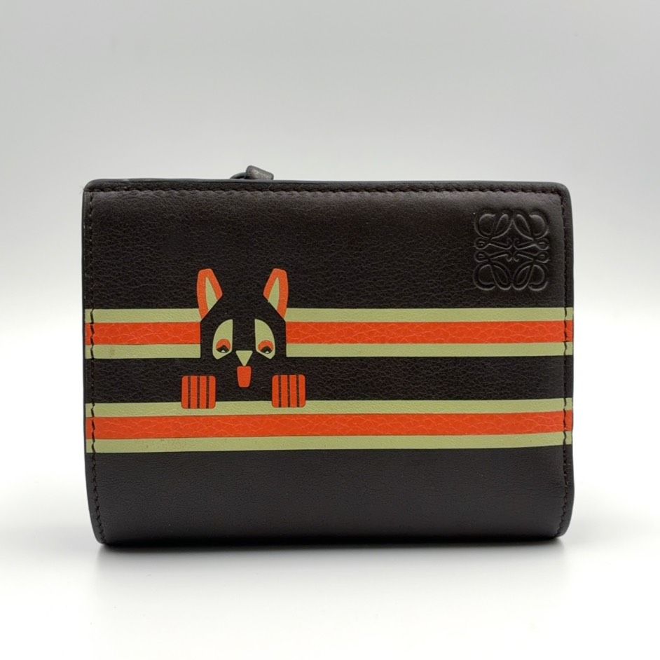 【新着】LOEWE フューチャリスト キャット コンパクト レザー オレンジ ダークブラウン 財布 シルバー 33,584円