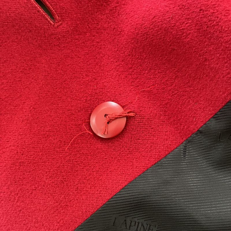https://assets.mercari-shops-static.com/-/large/plain/2JXWFNoUxPYzFbcquXbaDg.jpg@jpg