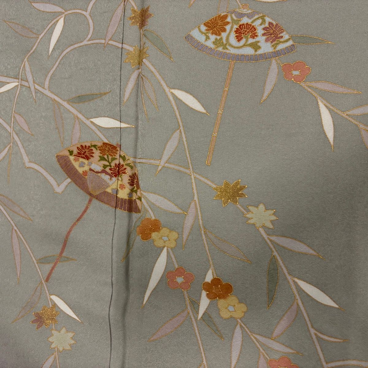 付下げ　袷　正絹　作家物　ベージュ　茶緑花 美品】 付下げ 身丈167.5cm 裄丈66.5cm M 袷 番傘 草花 金彩 ぼかし 灰