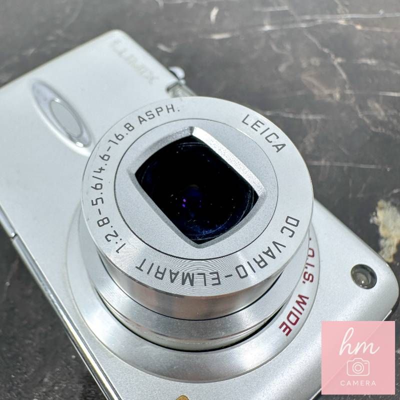 Panasonic LUMIX DMC-FX01 シルキーシルバー シルバー 600万画素 光学