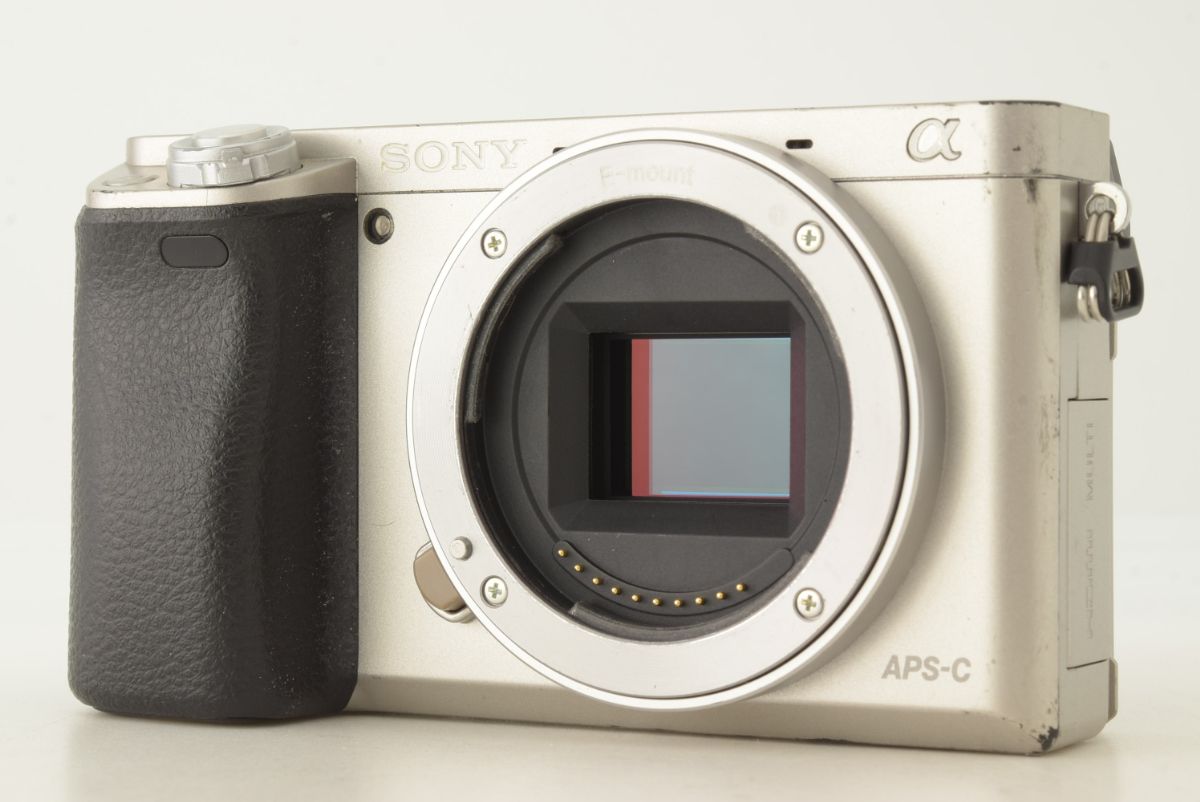◆美品◆ Sony a6000 16-50mm / SmallRig付き SONY ソニーa6000 Silver w/ 16-50mm Lens English 7447 shots ミラー