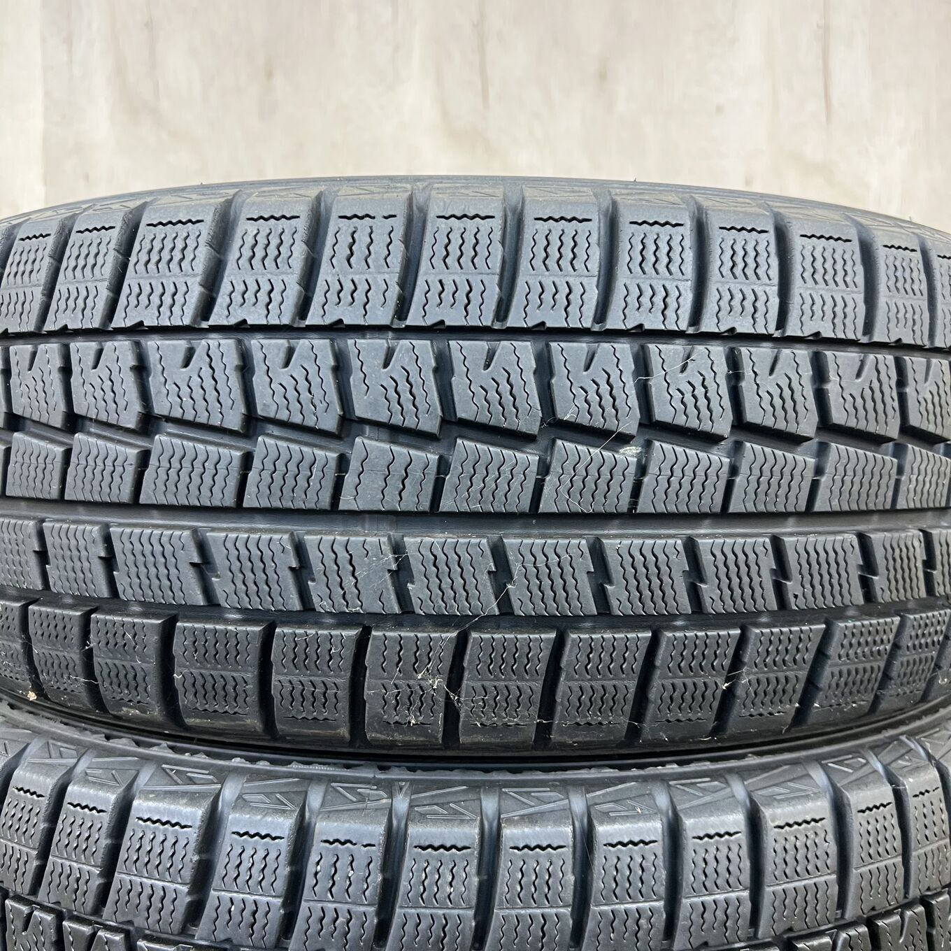 タイヤのみ]スタッドレスタイヤ 205/55R16 DUNLOP WINTER MAXX WM02 4