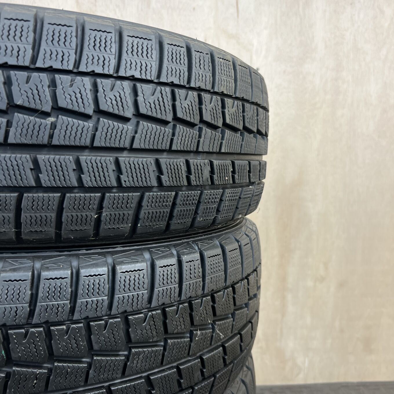 タイヤのみ]スタッドレスタイヤ 205/55R16 DUNLOP WINTER MAXX WM02 4